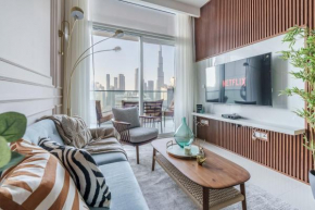 DeluxeLiving at Vera Tower - Full Burj Khalifa View - Brand New Luxury Apartment